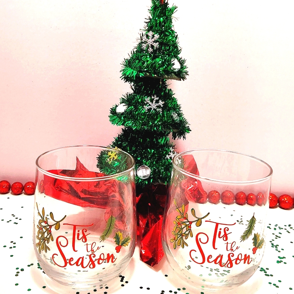 "Tis The Season" Wine Glasses